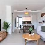 Middle Views West Apartamento *